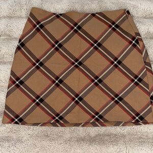 H&M Plaid Tan Skirt size 8 used in great condition
